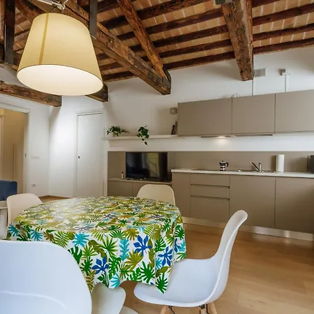 Yourbanflat Piazza Dei Signori 2 Apartment